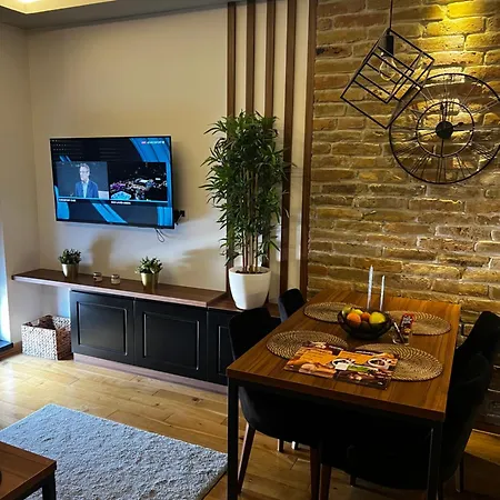 S Lux Apartman Titova Vila Отель *