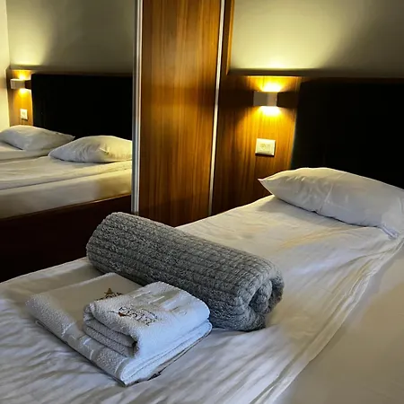 فندق S Lux Apartman Titova Vila زلاتيبور