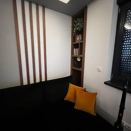 S Lux Apartman Titova Vila *