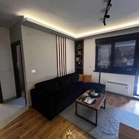 S Lux Apartman Titova Vila