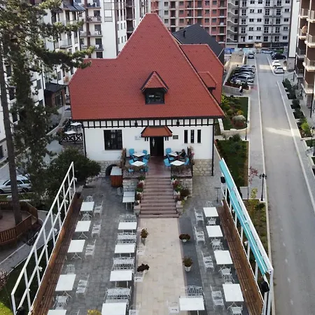 S Lux Apartman Titova Vila *